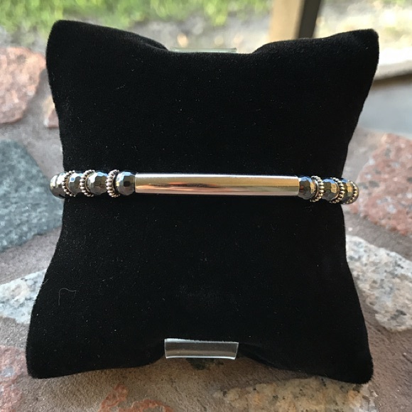 Genuine hematite beads silver bar bracelet - Picture 5 of 9